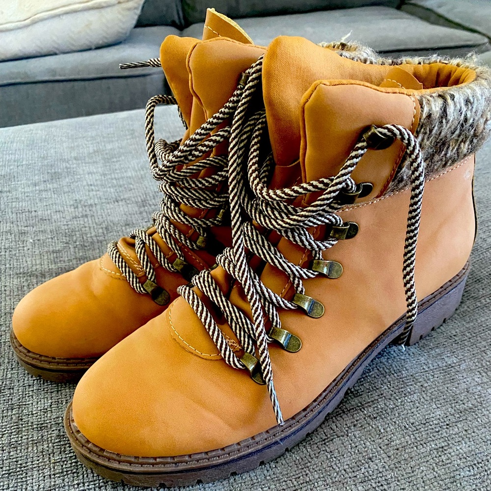 American Eagle Outfitters Boots